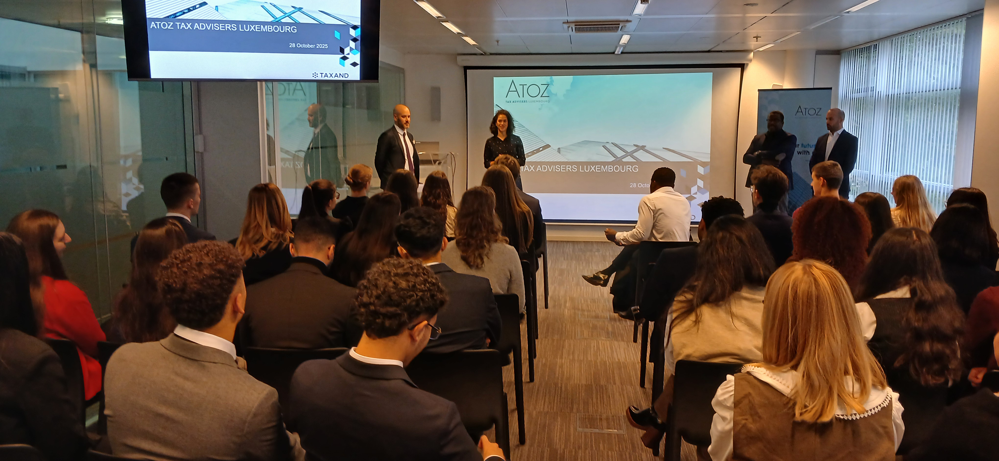 les étudiants du master procédures et fiscalité appliquées et du master droit des affaires transfrontières chez ATOZ Luxembourg