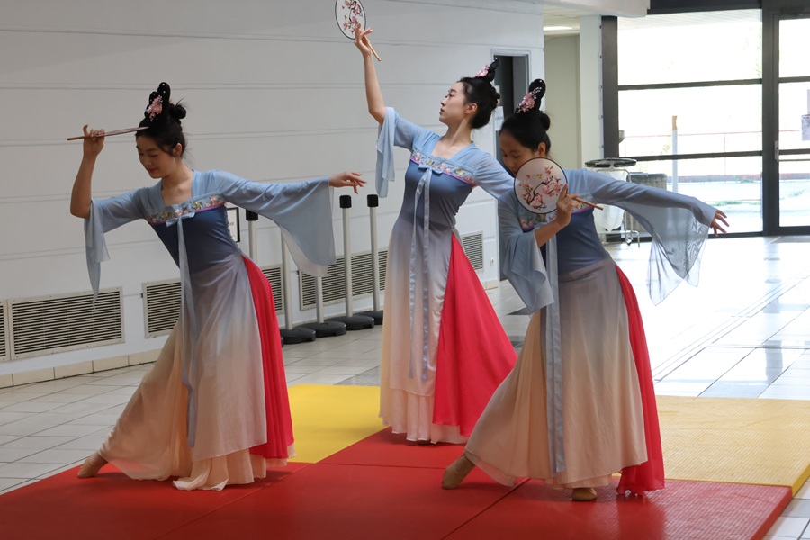 Danse traditionnelle chinoise