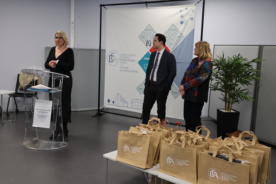 Discours des responsables intérimaires des diplômes et de Julie Kulinicz, de l'ENSAP