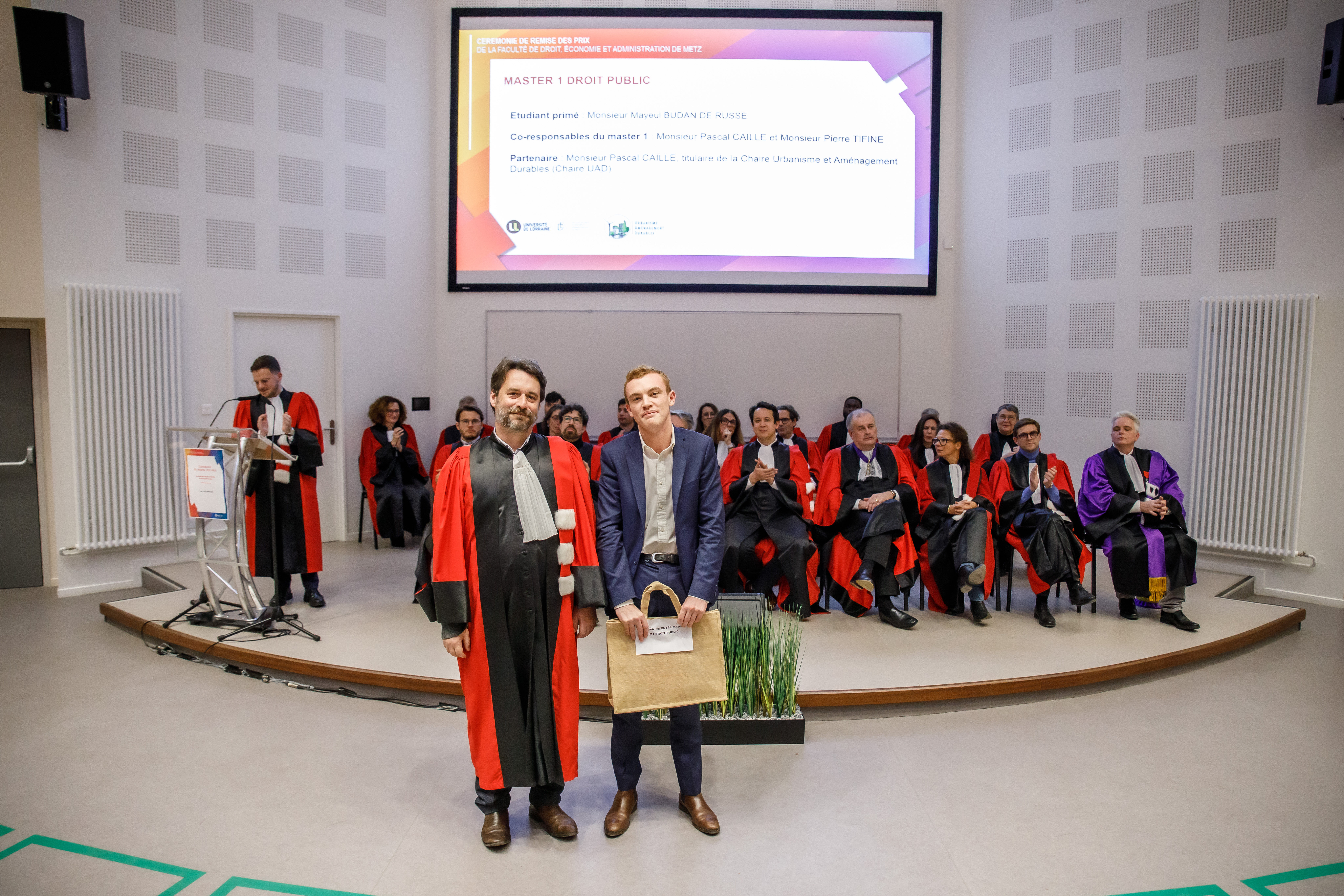 La promotion et le major du Master 2 droit des affaires transfrontières - promotion 2023-2024